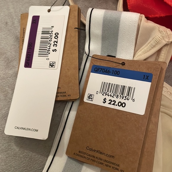 Calvin Klein Form to Body Naturals Unlined Bralette/Thong Set - Size 2X - Picture 8 of 12